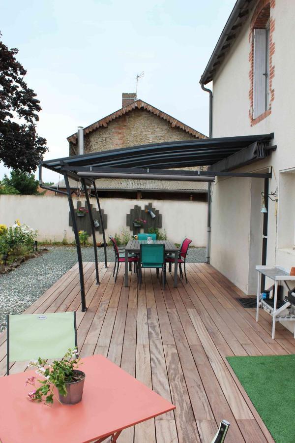 Chez Chris Et Vince Bed & Breakfast Bazoges-en-Paillers Exterior foto